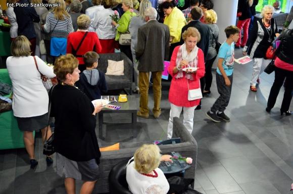 Dostali różane tabliczki na dom