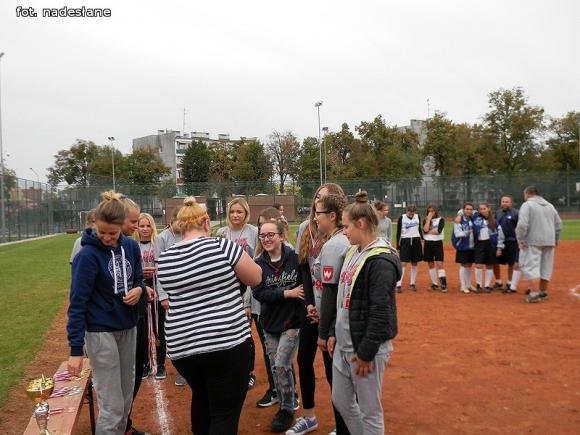 Dziewczyny z Kutna z wicemistrzostwem Polski Juniorek w softballu