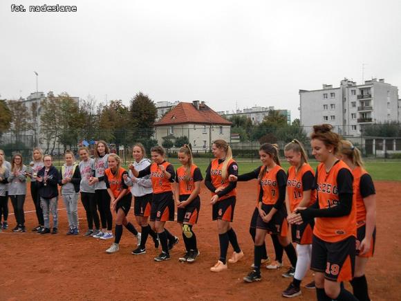 Dziewczyny z Kutna z wicemistrzostwem Polski Juniorek w softballu