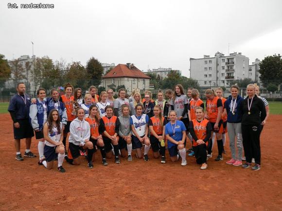 Dziewczyny z Kutna z wicemistrzostwem Polski Juniorek w softballu