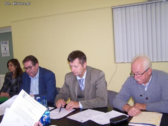 Skargi nauczycieli doczekały się uzasadnień. Janusz Pawlak powinien przestrzegać przepisów prawa wynikających z Karty Nauczyciela