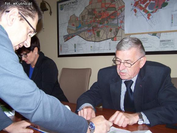 Mieszkańcy proszą prezydenta o zmiany w projekcie przebudowy parkingów przy Wojska Polskiego