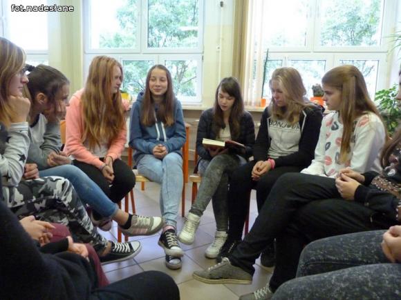 Czytelnicza Sztafeta Szkół trwa. Dziś pałeczkę przejęła 