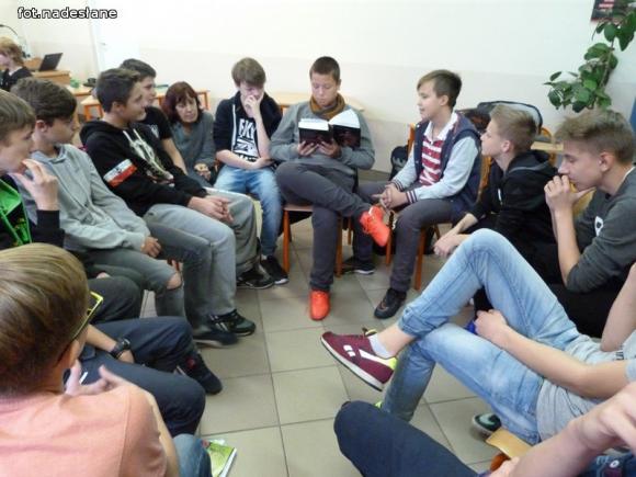 Czytelnicza Sztafeta Szkół trwa. Dziś pałeczkę przejęła 