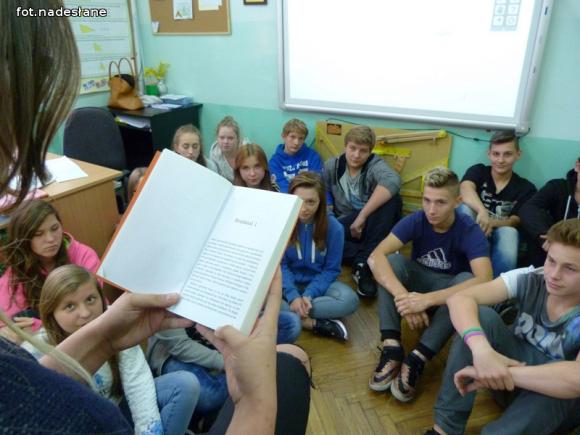 Czytelnicza Sztafeta Szkół trwa. Dziś pałeczkę przejęła 