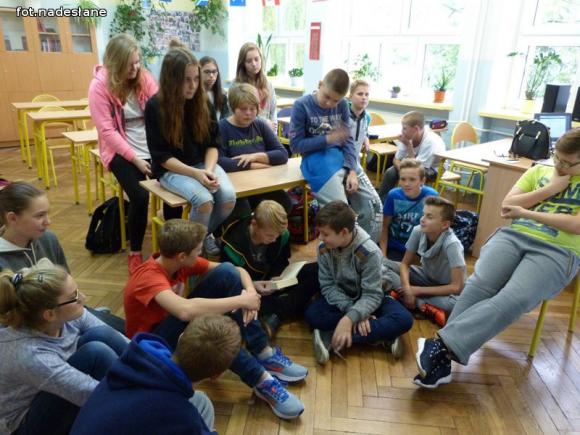 Czytelnicza Sztafeta Szkół trwa. Dziś pałeczkę przejęła 