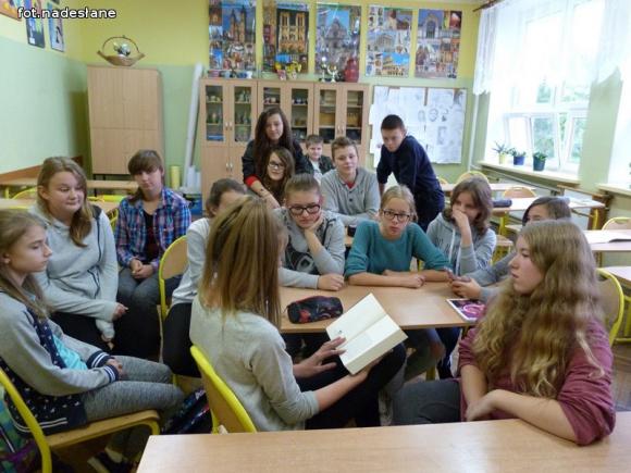 Czytelnicza Sztafeta Szkół trwa. Dziś pałeczkę przejęła 