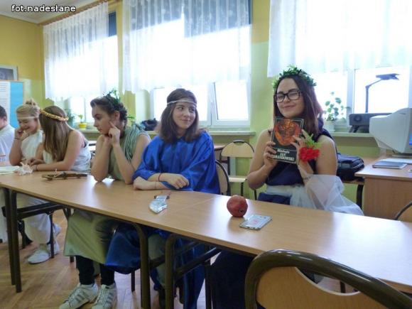 Czytelnicza Sztafeta Szkół trwa. Dziś pałeczkę przejęła 