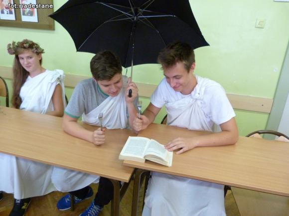 Czytelnicza Sztafeta Szkół trwa. Dziś pałeczkę przejęła 