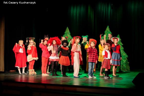 Czerwone kapturki po wakacjach. Rusza cykl Poranki Teatralne w niedziele