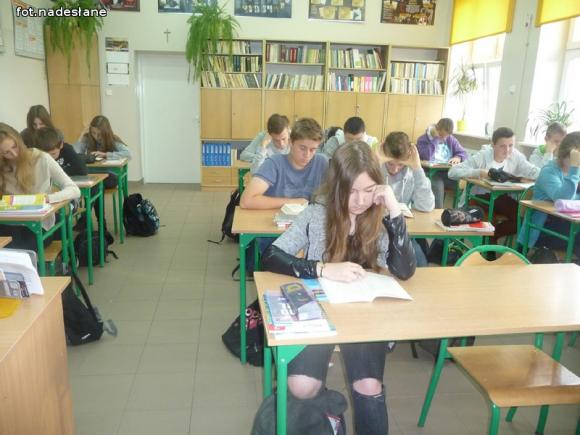 Dzisiaj Czytelnicza Sztafeta Szkół w Gimnazjum nr 2 w Kutnie