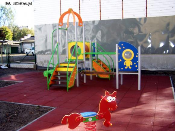 Lokatorzy odebrali klucze do mieszkań w bloku na ul. Kochanowskiego