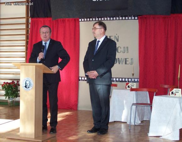 Spróbuj bez szkoły żyć! Nagrody Starosty dla nauczycieli