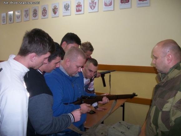 Żywa lekcja historii w ZS Nr 4 w Kutnie-Azorach