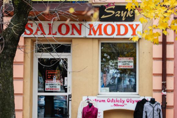 SZYKowny mężczyzna tylko z Salonu Mody przy Placu Wolności w Kutnie