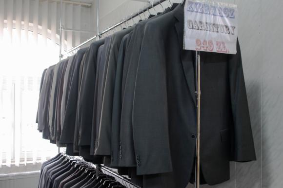 SZYKowny mężczyzna tylko z Salonu Mody przy Placu Wolności w Kutnie