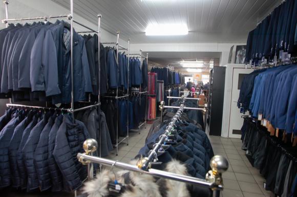 SZYKowny mężczyzna tylko z Salonu Mody przy Placu Wolności w Kutnie