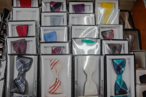 SZYKowny mężczyzna tylko z Salonu Mody przy Placu Wolności w Kutnie