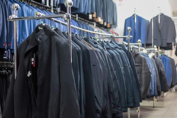 SZYKowny mężczyzna tylko z Salonu Mody przy Placu Wolności w Kutnie