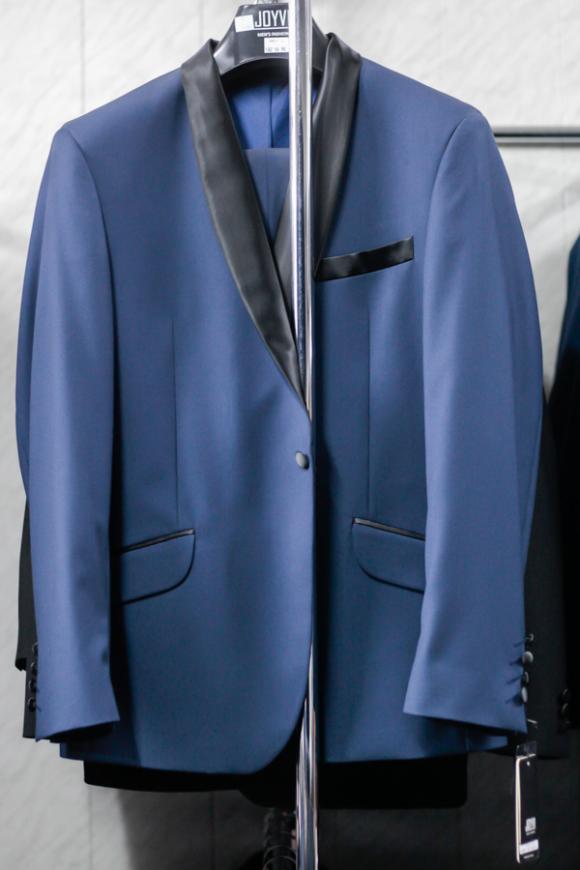 SZYKowny mężczyzna tylko z Salonu Mody przy Placu Wolności w Kutnie