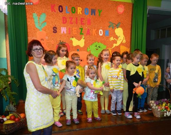 Kolorowy Dzień Świeżaków w szkole w Kaszewach Dwornych