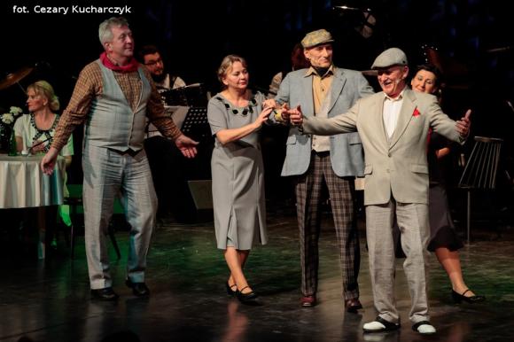 Bo gdzie jeszcze ludziom Tak dobrze jak tu? Tylko we Lwowie!