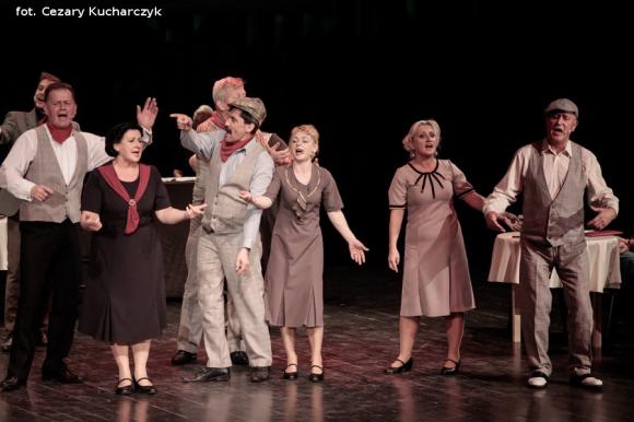 Bo gdzie jeszcze ludziom Tak dobrze jak tu? Tylko we Lwowie!