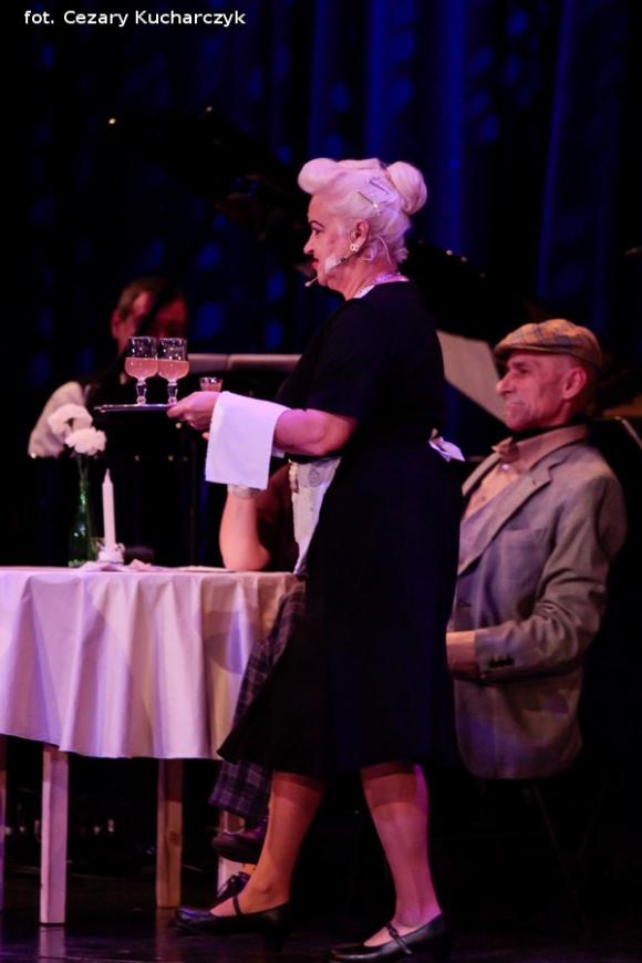 Bo gdzie jeszcze ludziom Tak dobrze jak tu? Tylko we Lwowie!