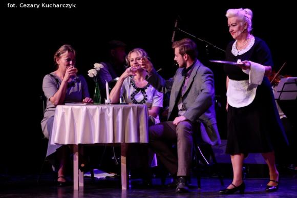 Bo gdzie jeszcze ludziom Tak dobrze jak tu? Tylko we Lwowie!