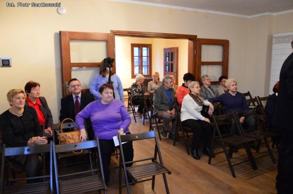 Wspólne śpiewanie pieśni patriotycznych