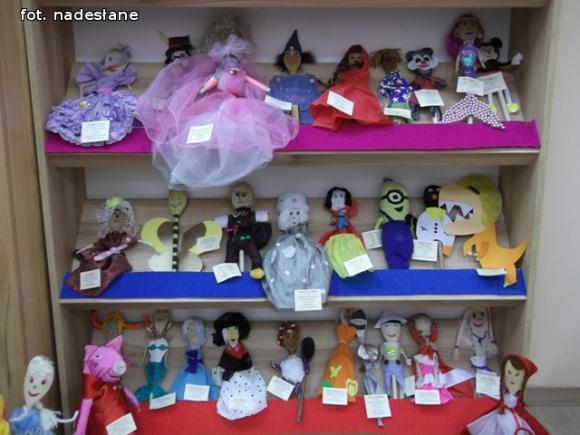 Laureaci konkursu na bajkowe kukiełki wyczarowane z drewnianych łyżek