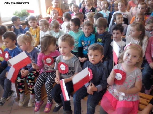Patriotyczne i legionowe pieśni w strzegocińskiej szkole