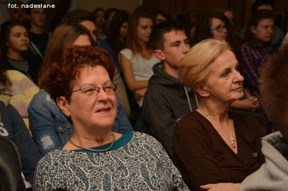 O kulturze, obyczajach, potrawach i plakatach wyborczych USA