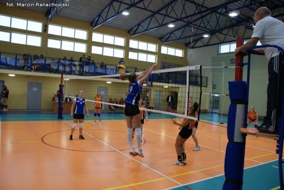 I LO im. J.H. Dąbrowskiego Kutno zwyciężyło w IX Turnieju Niepodległości w Siatkówce Dziewcząt