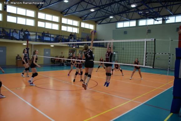 I LO im. J.H. Dąbrowskiego Kutno zwyciężyło w IX Turnieju Niepodległości w Siatkówce Dziewcząt