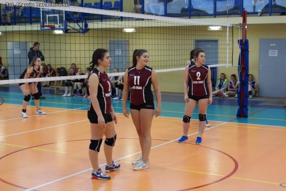 I LO im. J.H. Dąbrowskiego Kutno zwyciężyło w IX Turnieju Niepodległości w Siatkówce Dziewcząt