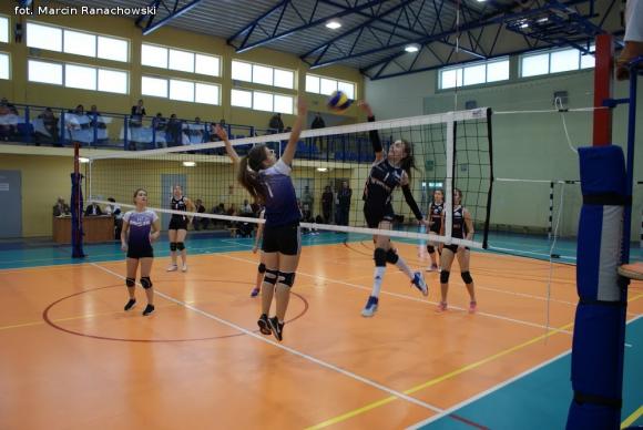 I LO im. J.H. Dąbrowskiego Kutno zwyciężyło w IX Turnieju Niepodległości w Siatkówce Dziewcząt