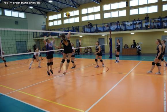 I LO im. J.H. Dąbrowskiego Kutno zwyciężyło w IX Turnieju Niepodległości w Siatkówce Dziewcząt