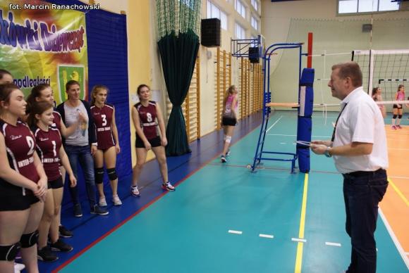 I LO im. J.H. Dąbrowskiego Kutno zwyciężyło w IX Turnieju Niepodległości w Siatkówce Dziewcząt