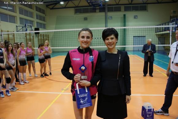 I LO im. J.H. Dąbrowskiego Kutno zwyciężyło w IX Turnieju Niepodległości w Siatkówce Dziewcząt