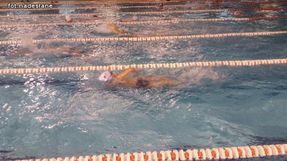 Sztafeta UKS Delfinek zajęła II miejsce w Ogólnopolskich Zawodach Pływackich