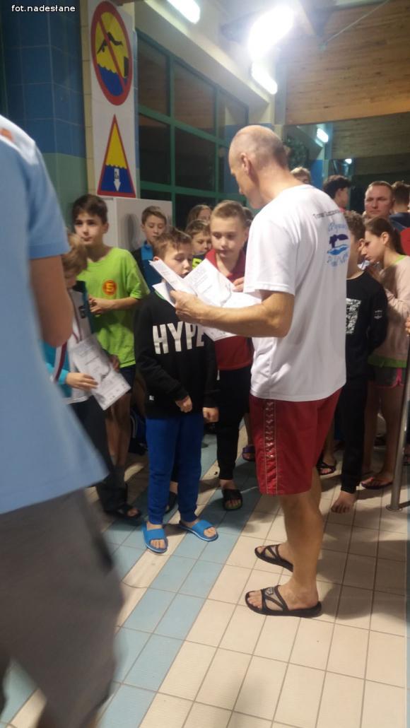 Sztafeta UKS Delfinek zajęła II miejsce w Ogólnopolskich Zawodach Pływackich