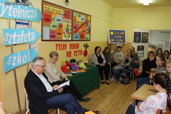 Czytelnicza sztafeta szkół w Zespole Szkół Nr 1 w Żychlinie