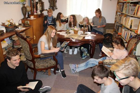 Czytelnicza sztafeta szkół w Zespole Szkół Nr 1 w Żychlinie