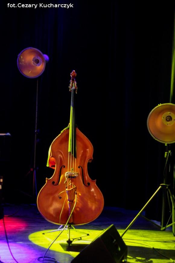 Piosenki Przybory w jazzowo-klezmerskim anturażu