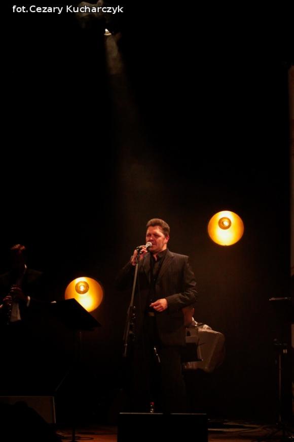 Piosenki Przybory w jazzowo-klezmerskim anturażu