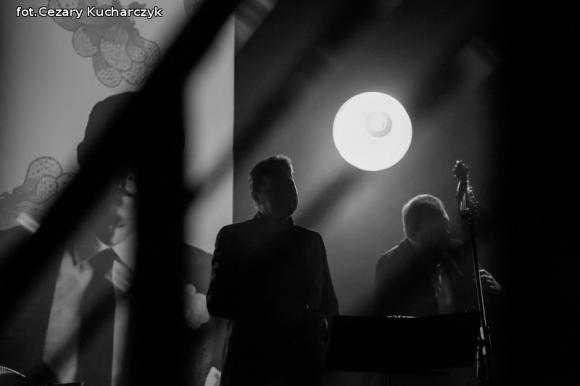 Piosenki Przybory w jazzowo-klezmerskim anturażu