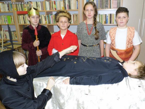 A to ci historia... Sztafeta czytelnicza w Szkole Podstawowej w Szewcach Nadolnych