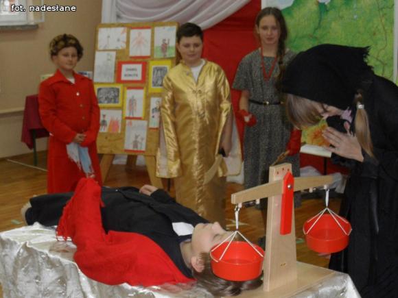 A to ci historia... Sztafeta czytelnicza w Szkole Podstawowej w Szewcach Nadolnych