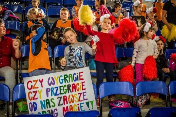  Policyjna Akademia Bezpieczeństwa. Roksana Hartwich i Patryk Skalski ze szkoły w Krośniewicach z nagrodami